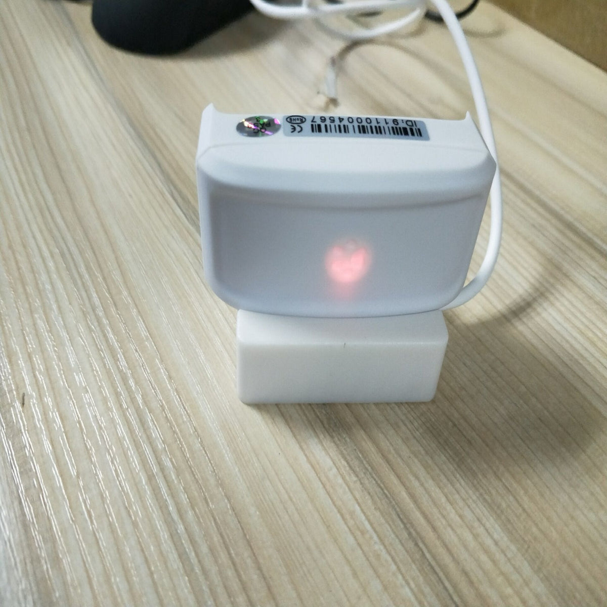 New Design WiFi Waterproof Mini GPS Tracker for Pets